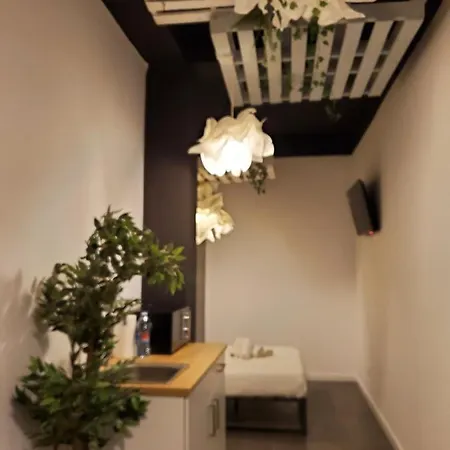 Small And Cozy - G *