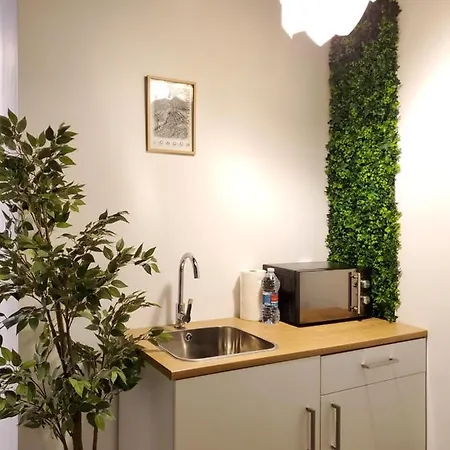 Small And Cozy - G * Valencie