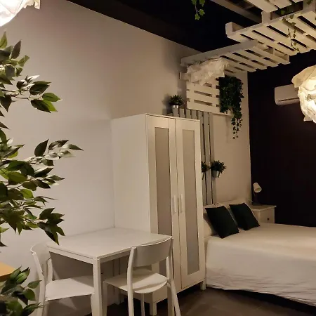 Small And Cozy - G * Valencia