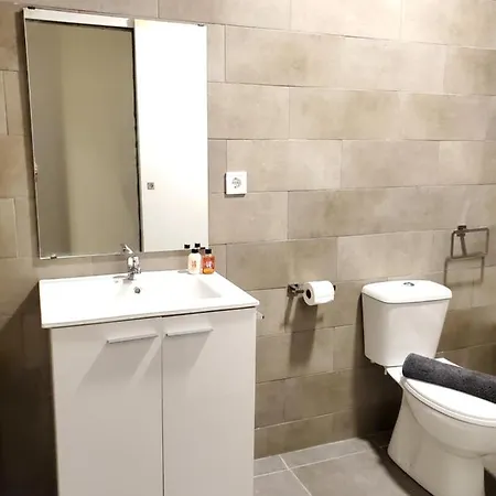 Small And Cozy - G *